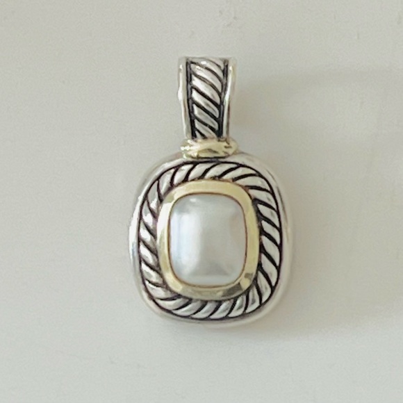 David Yurman Albion Pearl Pendant
Enhancer With Gold - Picture 2 of 7